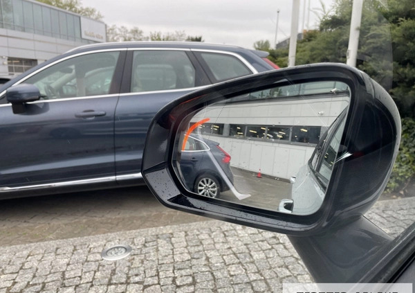 Volvo V60 cena 134900 przebieg: 120000, rok produkcji 2020 z Warszawa małe 631